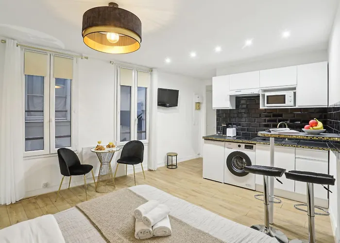 Appartement Bnbnova - Louvre & Tuileries Gardens *